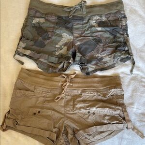 GAP Green and Tan Cargo Shorts Casual Style 2 shorts